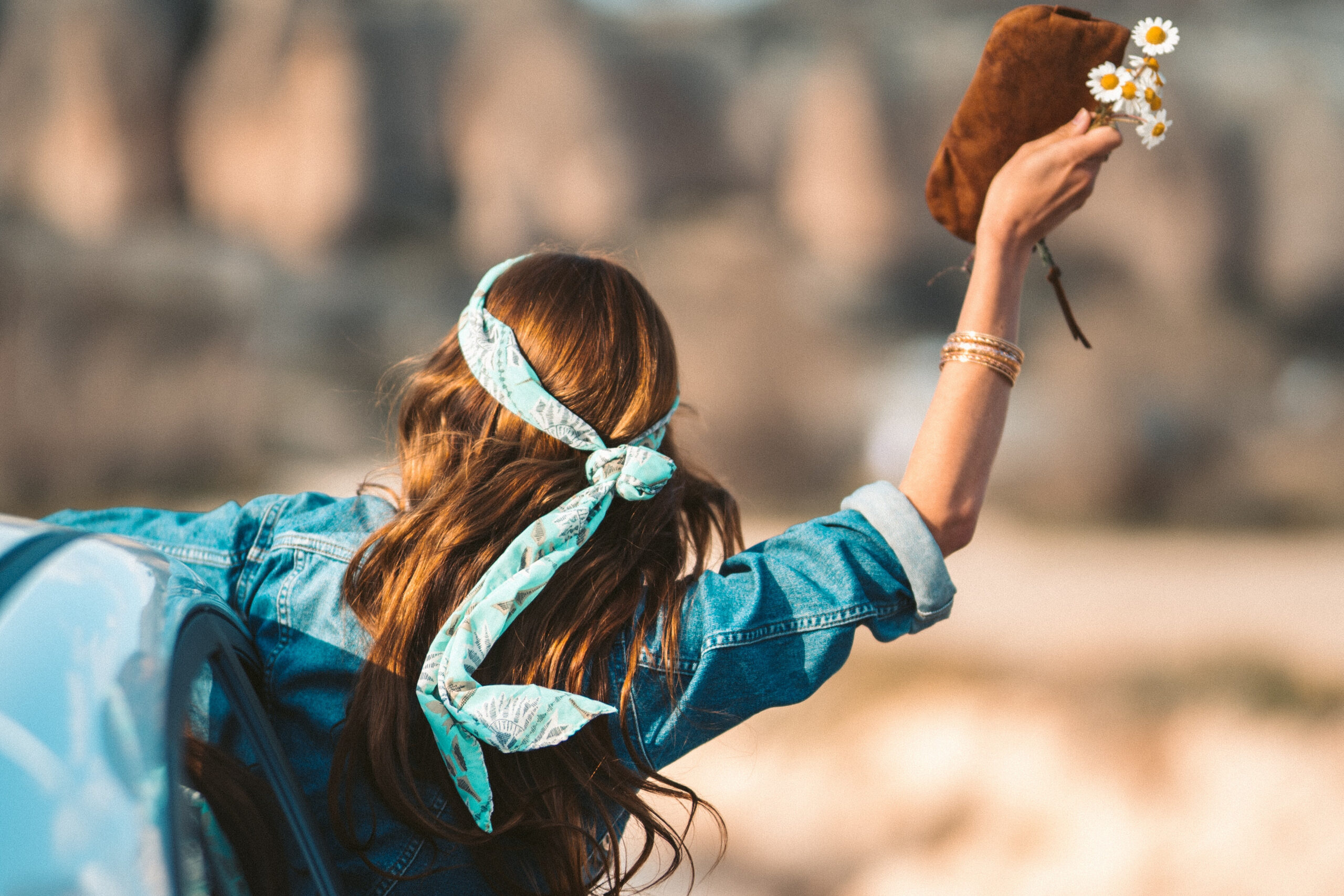 Comment prendre soin de mes cheveux face aux UV ?